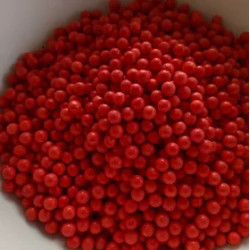 Cukriniai pabarstukai 3 mm. Sodri raudona spalva. Cukriniai pabarstukai 3 mm. Sodri raudona spalva.