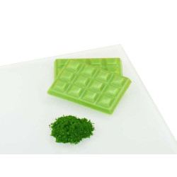 Riebaluose tirpūs maistiniai dažai. Žalia spalva